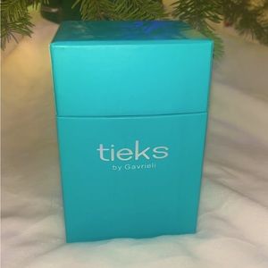 BRAND NEW Olive Tieks-size 9
